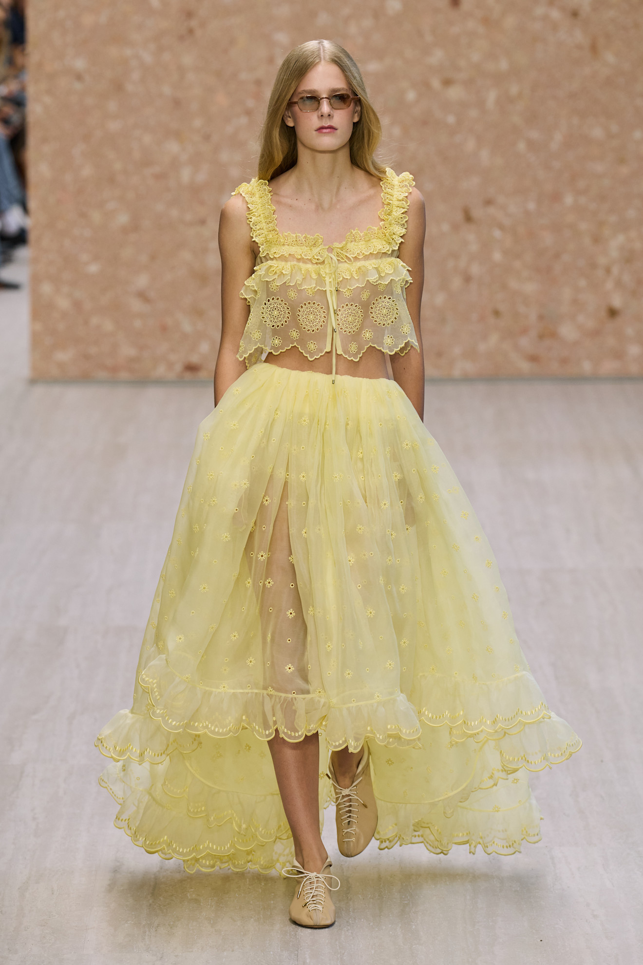 Романтичний код Chloé: Чемена Камалі представила колекцію весна-літо 202733
