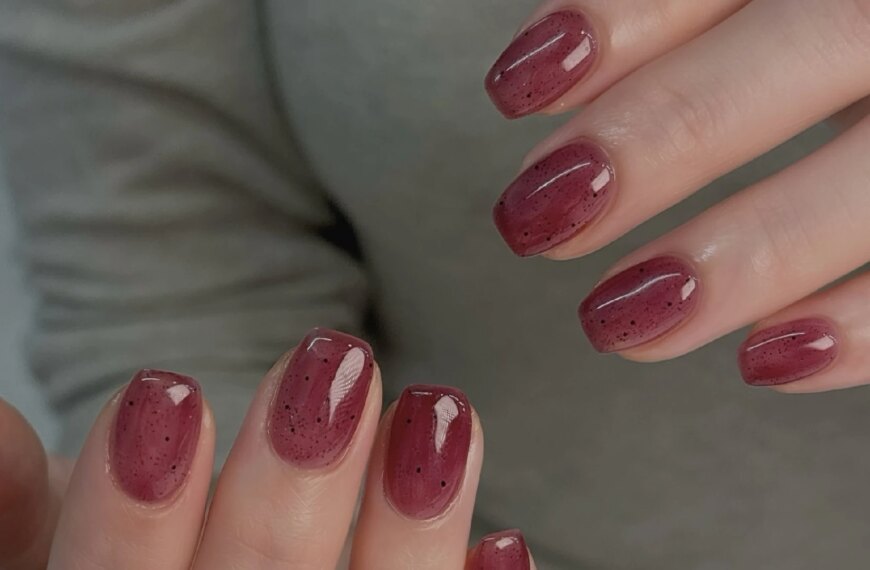 Jelly nails: прозрачний тренд осіннього манікюру