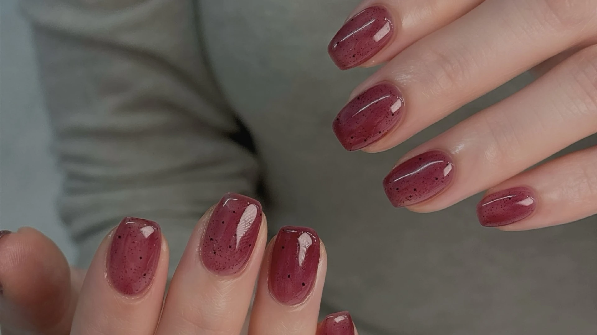 Осінній варіант манікюру jelly nails, який є трендом сезону0