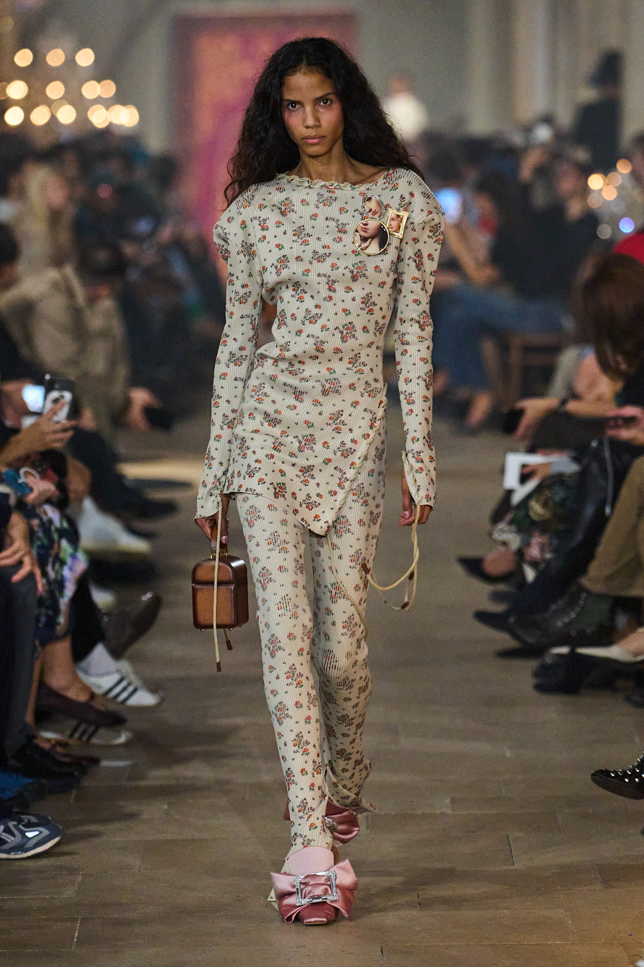 Сучасна Марія-Антуанетта: якою вийшла нова колекція Acne Studios весна-літо 202739