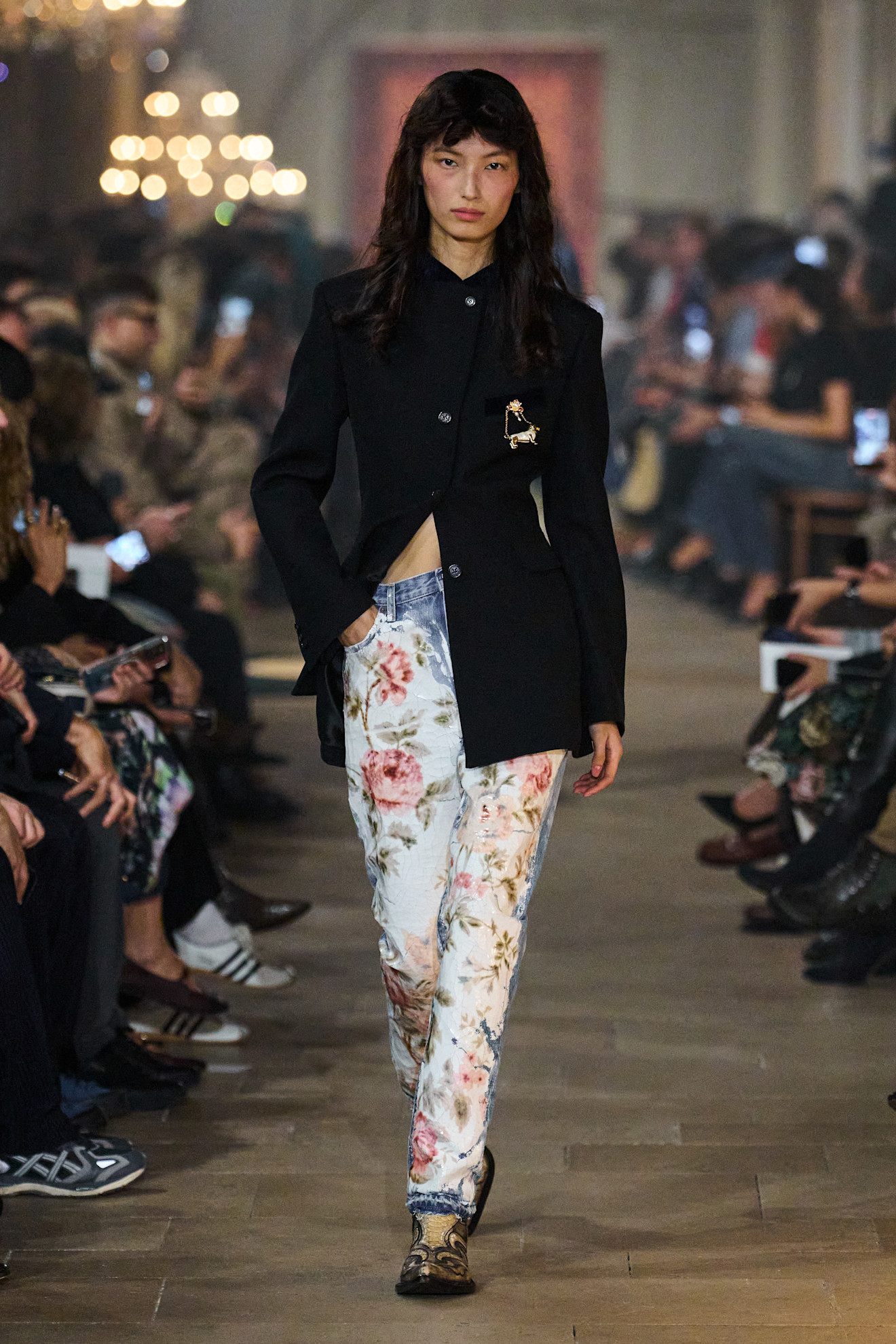 Сучасна Марія-Антуанетта: якою вийшла нова колекція Acne Studios весна-літо 20279